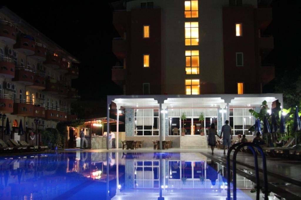 בלדיבי Sunmerry Hotel מראה חיצוני תמונה